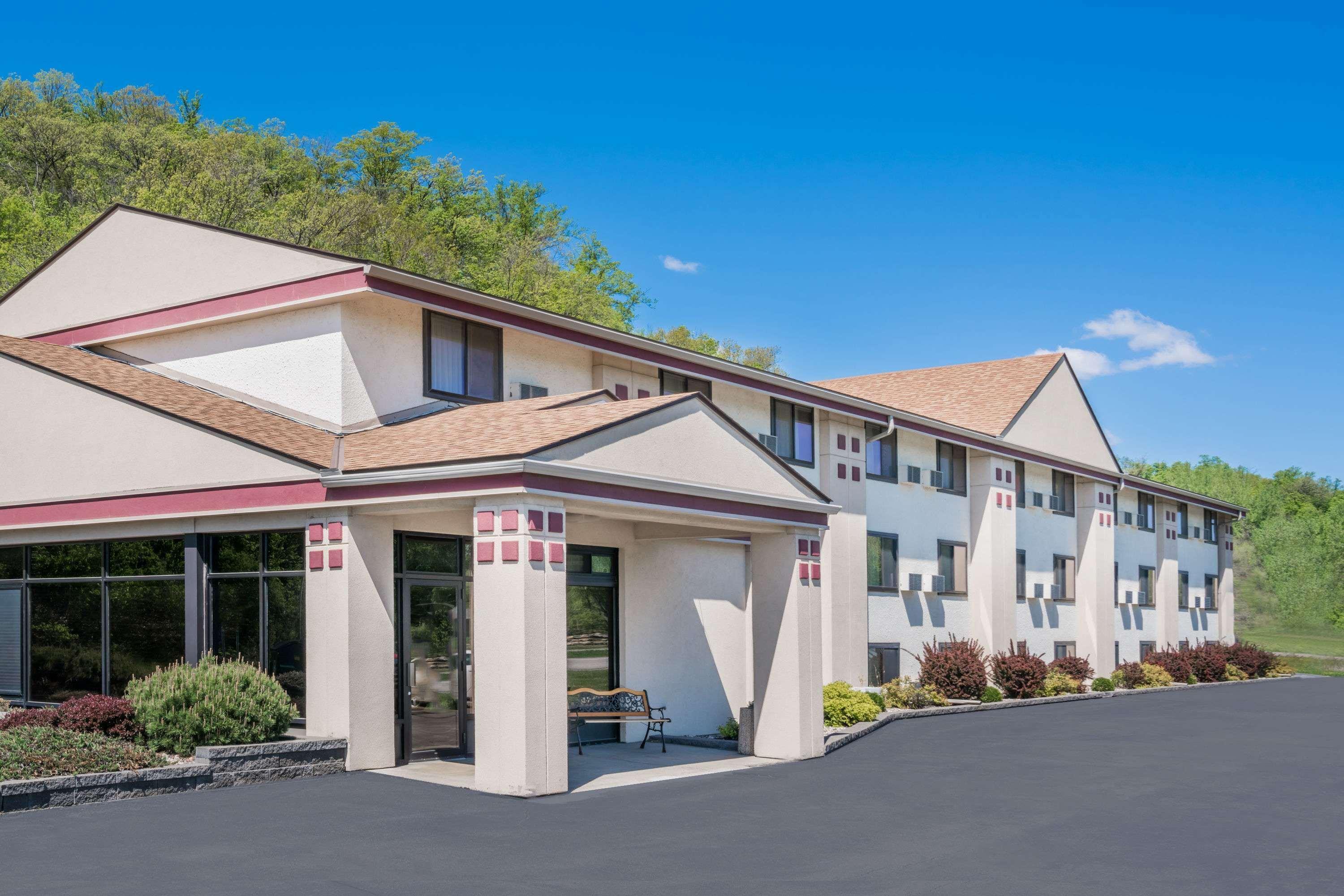 Super 8 By Wyndham Mankato Otel Dış mekan fotoğraf
